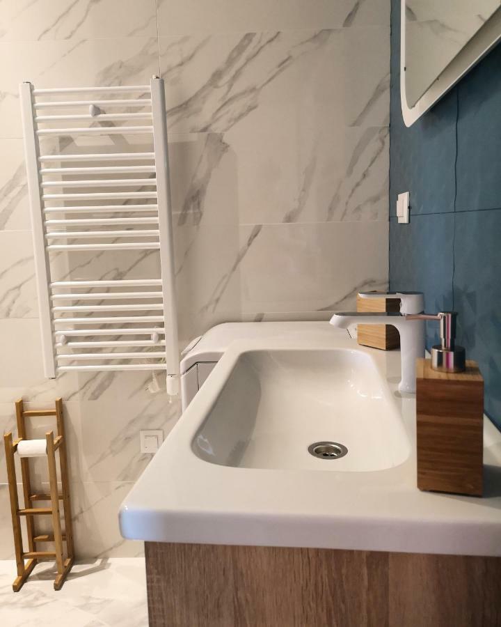 Apartman Michelangelo In The Centar Of Supetar Bagian luar foto