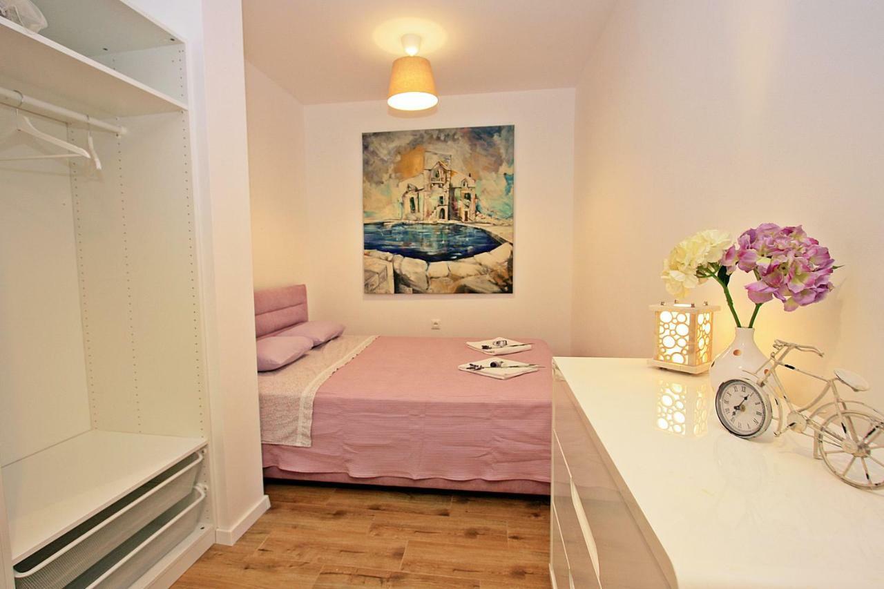 Apartman Michelangelo In The Centar Of Supetar Bagian luar foto